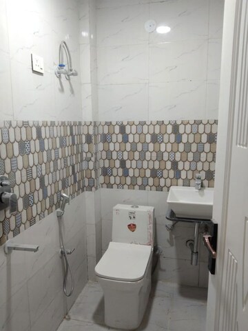 Master Bedroom in 1 BHK Builder Floor at Saket – for Rent