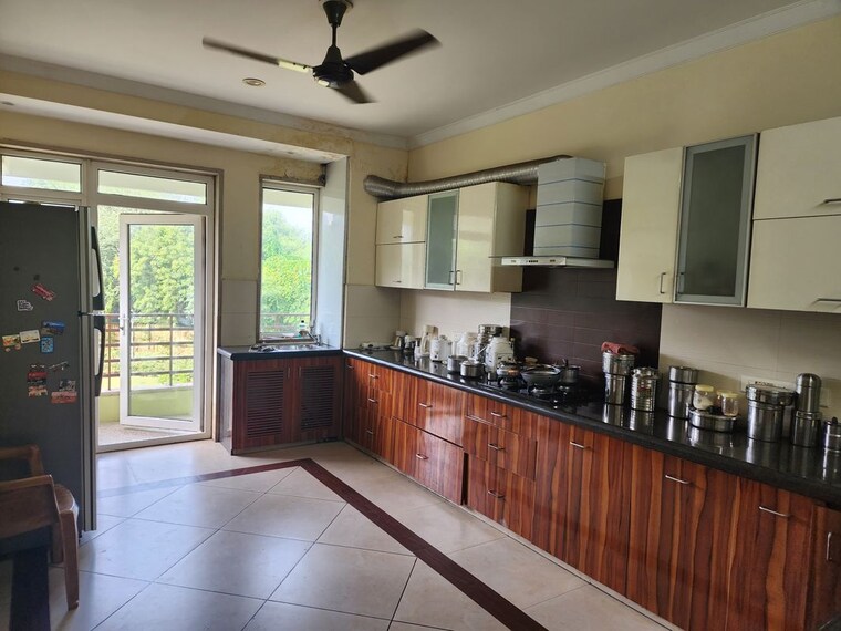 Kitchen, dlf phase ii 4 Bedroom 1022 Sq.Yd. Builder Floor In Dlf Phase ii Gurgaon 9951344