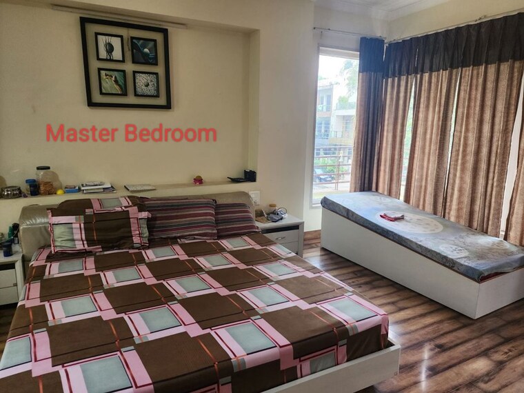 Bedroom, dlf phase ii 4 Bedroom 1022 Sq.Yd. Builder Floor In Dlf Phase ii Gurgaon 9951344