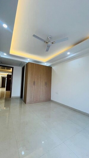 Room in 3 BHK Apartment at Palm Residency Chhatarpur, Chattarpur – for Rent