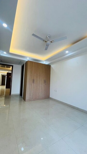 Room in 3 BHK Apartment at Palm Residency Chhatarpur, Chattarpur – for Rent