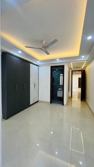 Building Lobby in 3 BHK Apartment at Palm Residency Chhatarpur, Chattarpur – for Rent