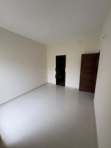 Room in 2 BHK Apartment at Kumar Megapolis, Hinjewadi – for Rent