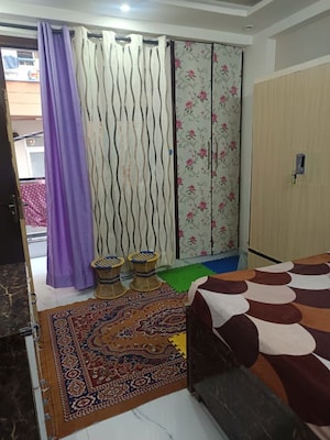 Bedroom in 3 BHK Apartment at Palm Residency Chhatarpur, Chattarpur – for Rent