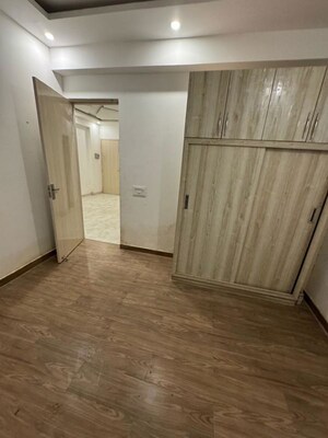 Room in 1 BHK Builder Floor at Sector 73 – for Sale