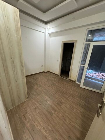 Room in 1 BHK Builder Floor at Sector 73 – for Sale