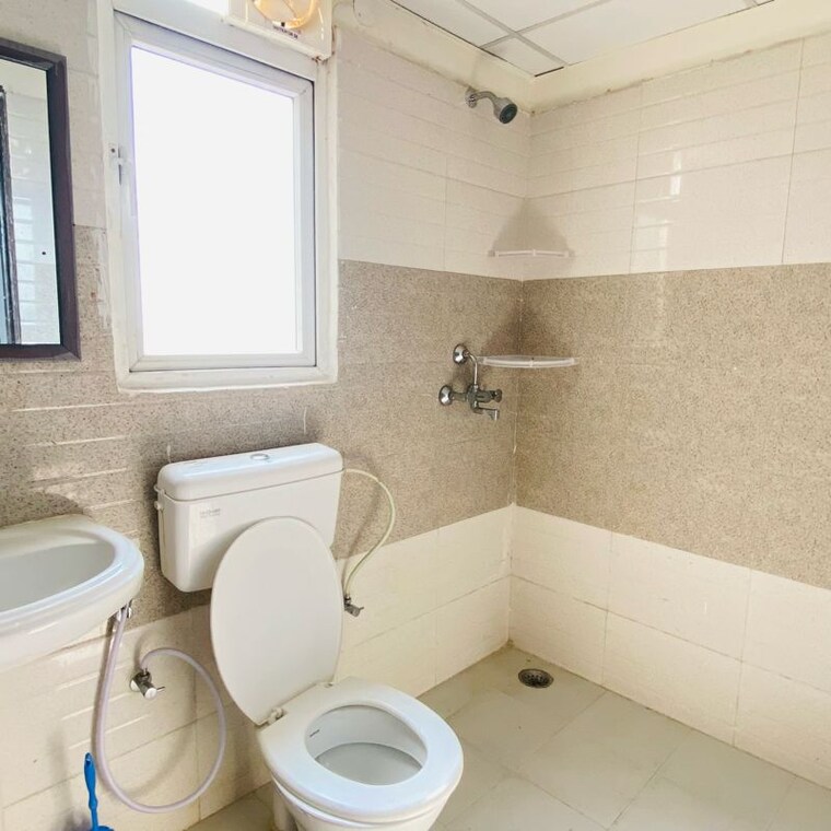 Bathroom, signature-orchard-avenue-2 2 Bedroom 617 Sq.Ft. Apartment In Hayatpur Gurgaon 9951502