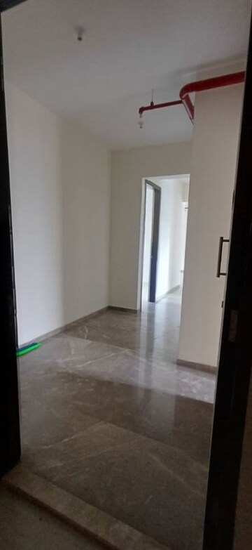 Room in 4 BHK Apartment at Kapur Bawdi – for Sale