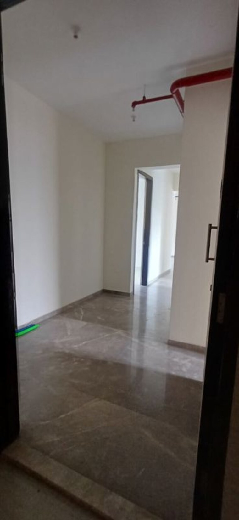 Room, kapur bawdi 4 Bedroom 2100 Sq.Ft. Apartment In Kapur Bawdi Thane 9951504