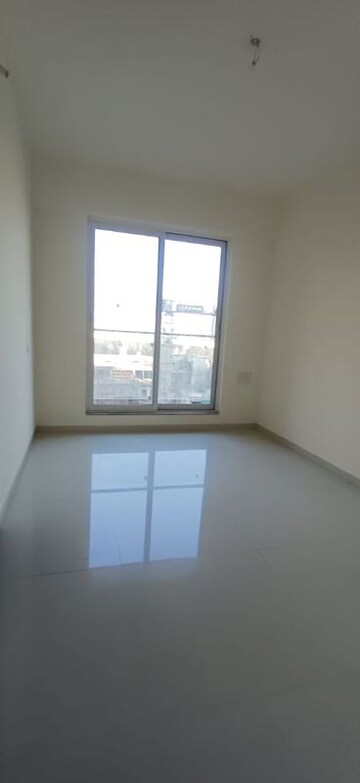 Room in 4 BHK Apartment at Kapur Bawdi – for Sale