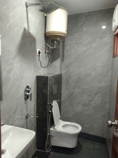 1 BHK Builder Floor For Rent in Saket
