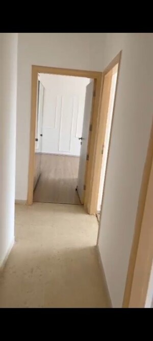 Room in 3 BHK Apartment at DLF The Skycourt, Sector 86 – for Sale