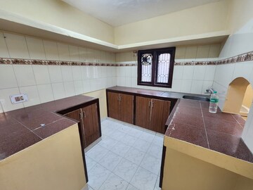 Kitchen in 2.5 BHK Independent House at Anna Nagar West – for Rent