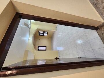 Room in 2.5 BHK Independent House at Anna Nagar West – for Rent