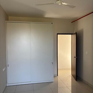 Room in 2 BHK Apartment at Bhartiya Nikoo Homes Phase 2, Kannur – for Rent