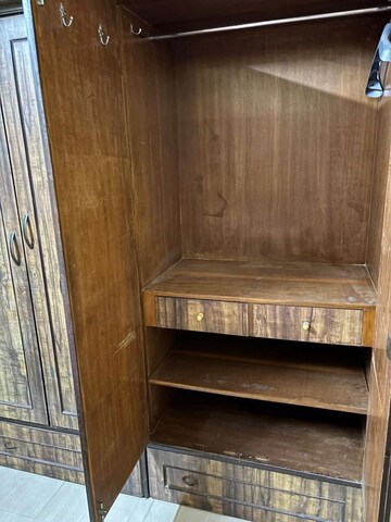 Furnished Amenities in 2 BHK Apartment at Mercury CHS, Powai – for Rent