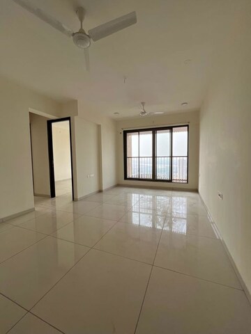 Room in 2 BHK Apartment at Chandak 34 Park Estate, Goregaon West – for Rent