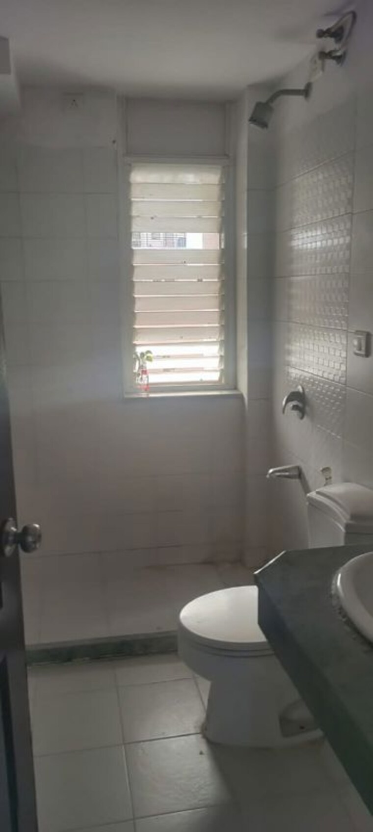Bathroom, puri-pratham 3 Bedroom 1857 Sq.Ft. Apartment In Sector 84 Faridabad 9951477