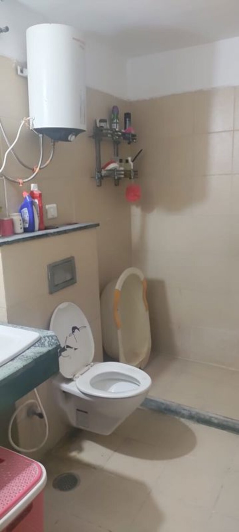 Bathroom, puri-pratham 3 Bedroom 1857 Sq.Ft. Apartment In Sector 84 Faridabad 9951477