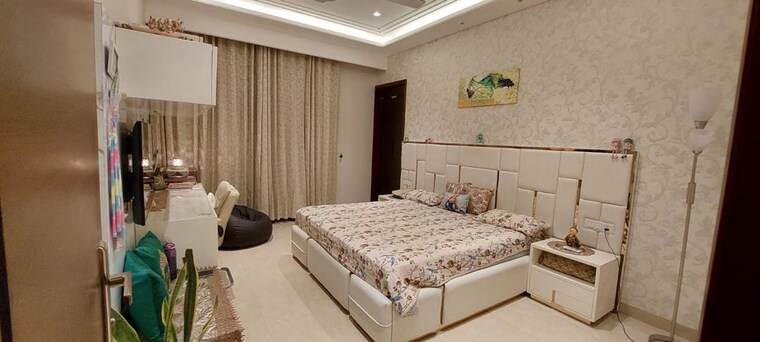 Bedroom, sas nagar 3.5 Bedroom 300 Sq.Yd. Builder Floor In Sas Nagar Mohali 9951651