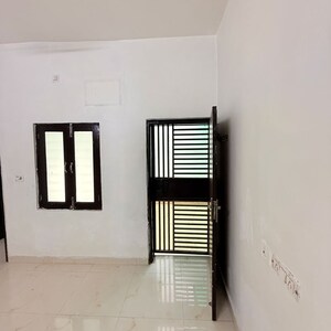 Room in 3 BHK Villa at RWA Apartments Sector 108, Sector 108 – for Rent