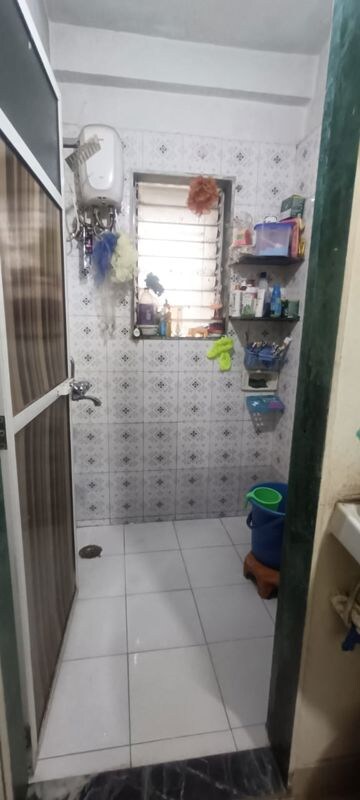 Master Bedroom in 1 BHK Apartment at Vakola – for Rent