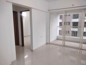 Room in 2 BHK Apartment at Akshay Yash Grecia, Dhanori – for Rent