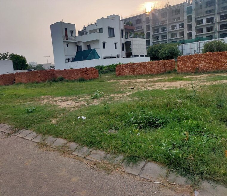 undefined, sector 12 panchkula  229 Sq.Yd. Plot In Sector 12 Panchkula Panchkula 9951876