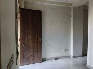 Room in 2 BHK Builder Floor at Sector 73 – for Sale
