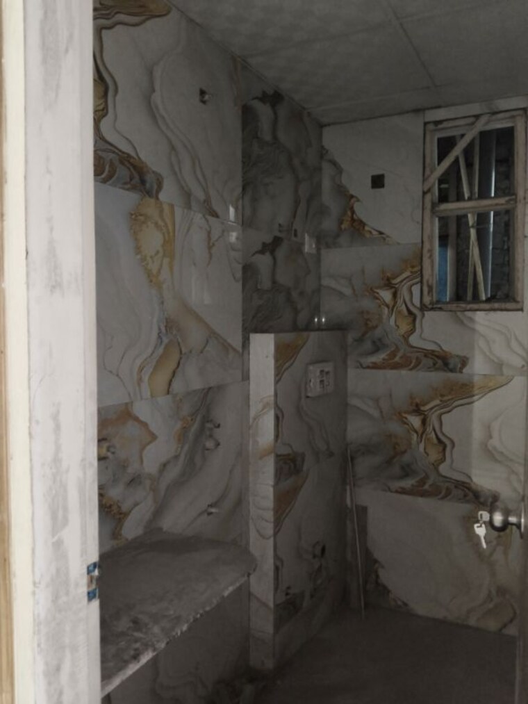 Bathroom, sector 73 2 Bedroom 1050 Sq.Ft. Builder Floor In Sector 73 Noida 9951932