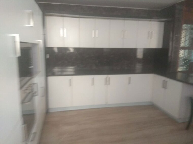 Room, puri-pranayam 3.5 Bedroom 2184 Sq.Ft. Apartment In Sector 82 Faridabad 9951737