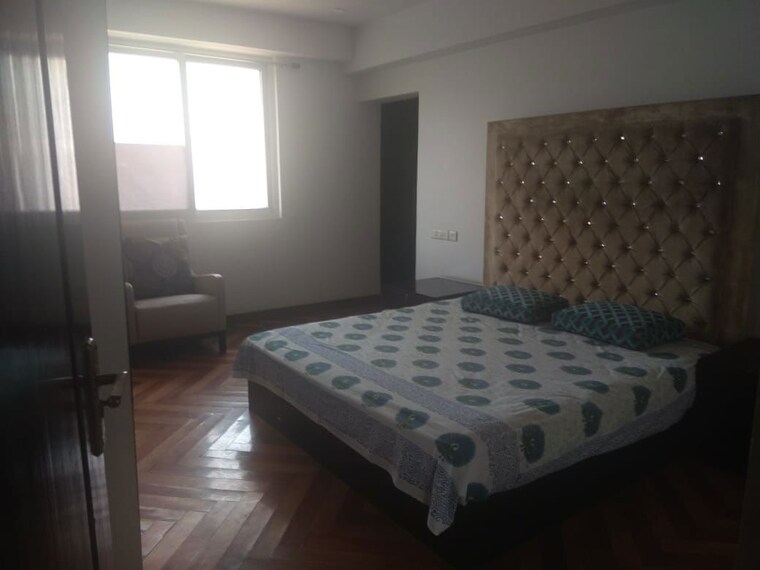 Bedroom, puri-pranayam 3.5 Bedroom 2184 Sq.Ft. Apartment In Sector 82 Faridabad 9951737