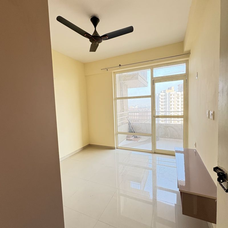 3 BHK Apartment For Rent in Pyramid Altia
