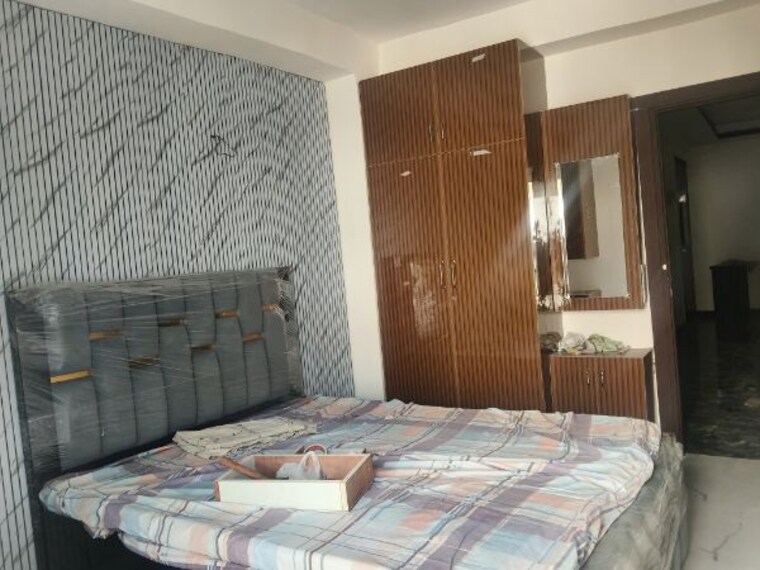 Bedroom, sunshine-apartments-sector-73 2 Bedroom 1050 Sq.Ft. Builder Floor In Sector 73 Noida 9951400