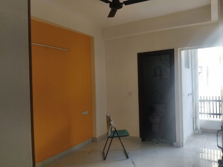 Room, sunshine-apartments-sector-73 2 Bedroom 1050 Sq.Ft. Builder Floor In Sector 73 Noida 9951400