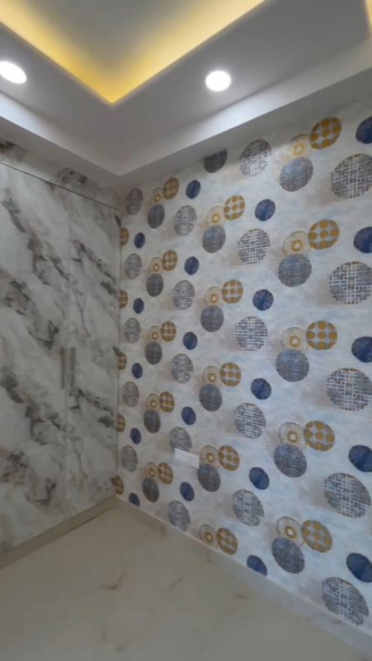 Bathroom, rajendra nagar sector 2 4 Bedroom 2000 Sq.Ft. Builder Floor In Rajendra Nagar Sector 2 Ghaziabad 9952025