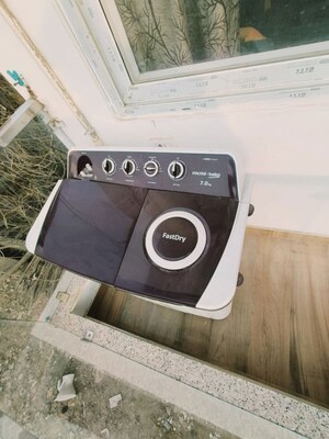 Parking in 3 BHK Builder Floor at Saket – for Rent