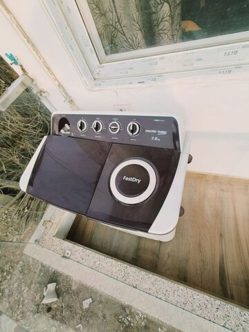 Parking in 3 BHK Builder Floor at Saket – for Rent