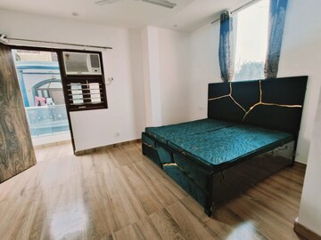 Bedroom in 3 BHK Builder Floor at Saket – for Rent