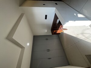 Furnished Amenities in 2 BHK Builder Floor at Sushant Lok I – for Rent