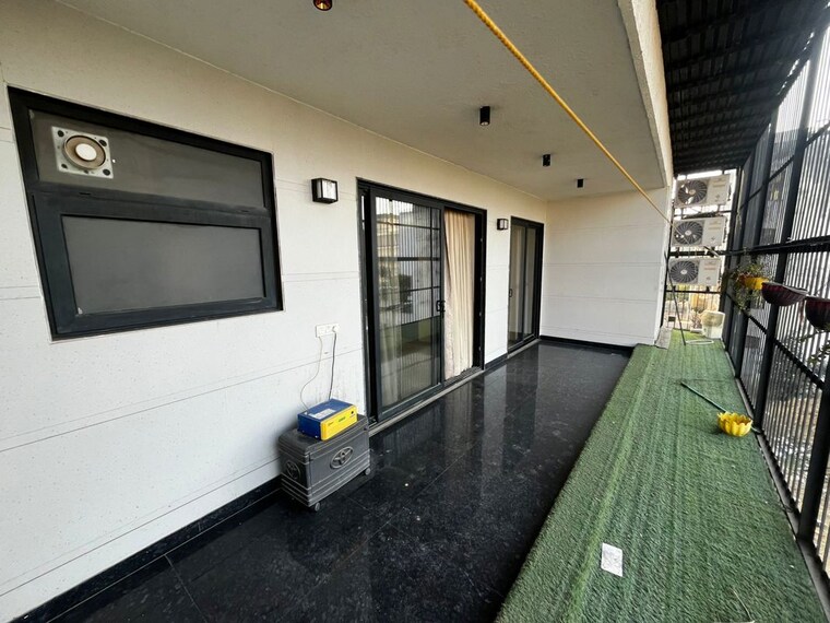 Balcony, sushant lok i 2 Bedroom 1243 Sq.Ft. Builder Floor In Sushant Lok I Gurgaon 9952003