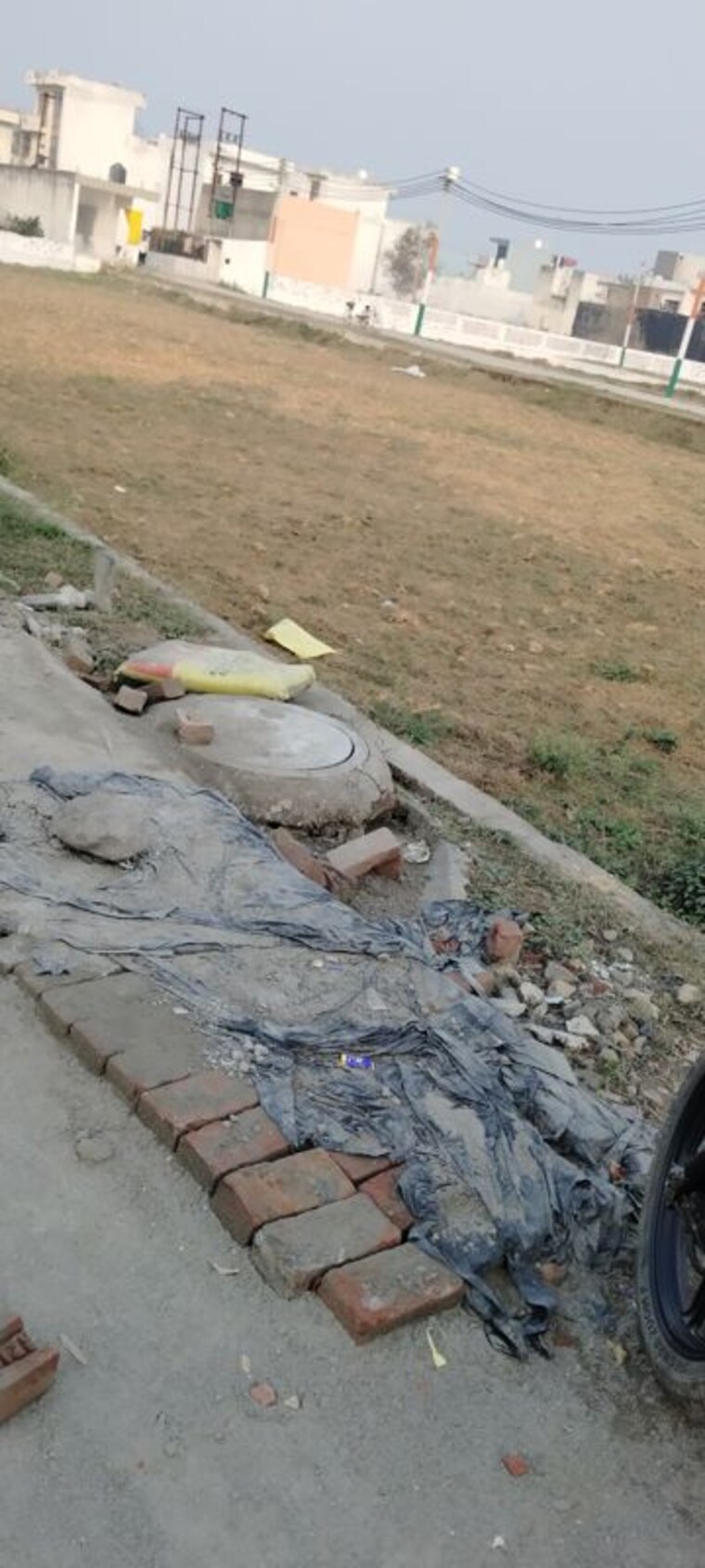 undefined, ganga nagar  107 Sq.Yd. Plot In Ganga Nagar Meerut 9952089