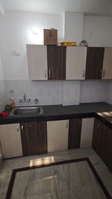 Kitchen in 2 BHK Builder Floor at Gomti Nagar – for Rent