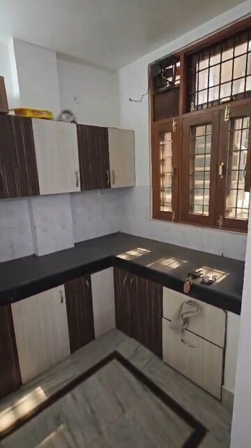 Kitchen in 2 BHK Builder Floor at Gomti Nagar – for Rent