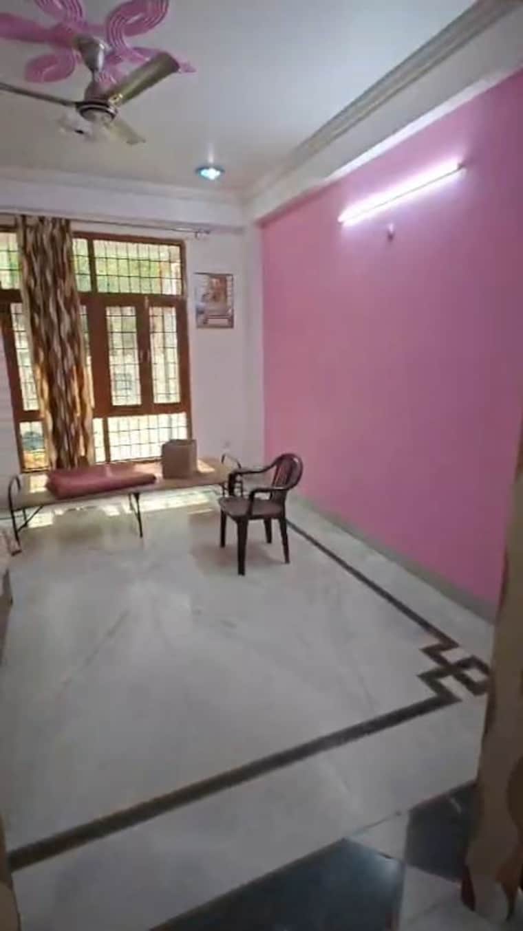 Room, gomti nagar 2 Bedroom 1200 Sq.Ft. Builder Floor In Gomti Nagar Lucknow 9952107