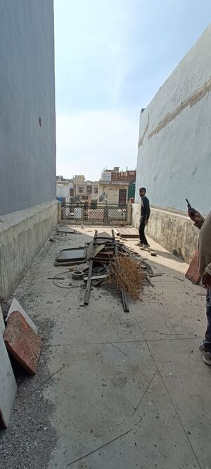 Balcony in 3 BHK Independent House at Rohini Sector 8 – for Sale