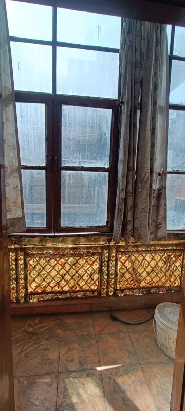 Room in 3 BHK Independent House at Rohini Sector 8 – for Sale