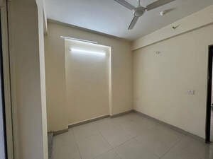 Room in 2 BHK Apartment at Panchsheel Greens II, Sector 16 Greater Noida – for Sale