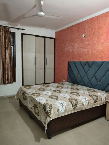 Bedroom in 3 BHK Apartment at Vip Road – for Rent
