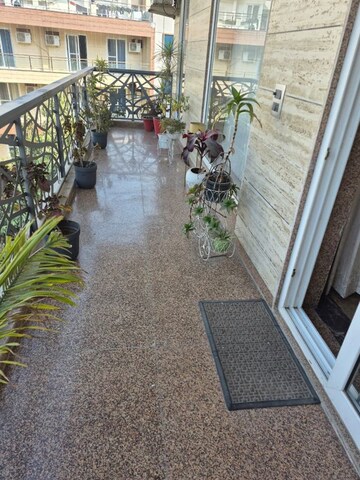 Balcony in 2 BHK Builder Floor at Mohit House, Sushant Lok I – for Rent